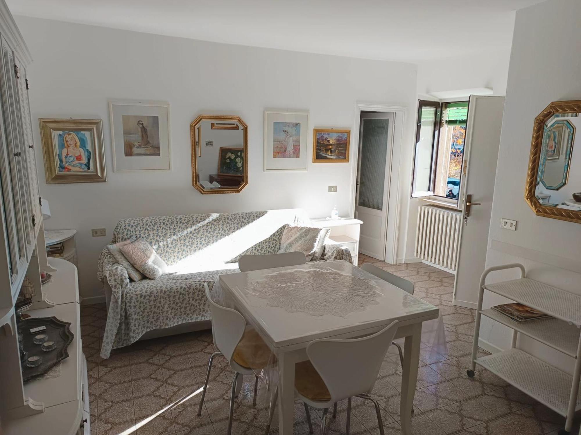 Appartamento Maddalena House Varenna Esterno foto